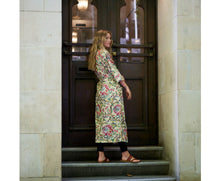 Load image into Gallery viewer, MILAN KIMONO
